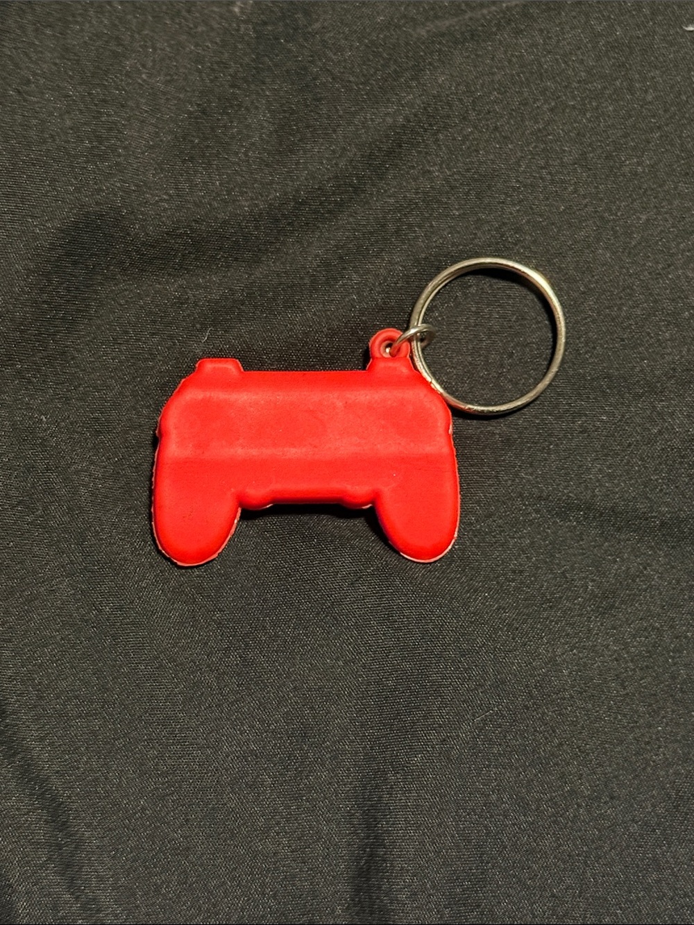Red Gaming Controller Keychain - Picture 2 of 4